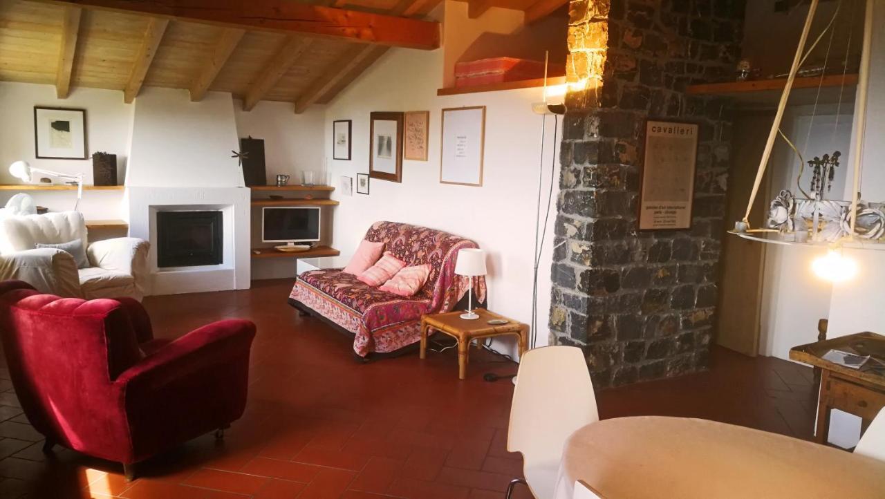 Cottage La Casa Del Pittore Reggimonti Dış mekan fotoğraf